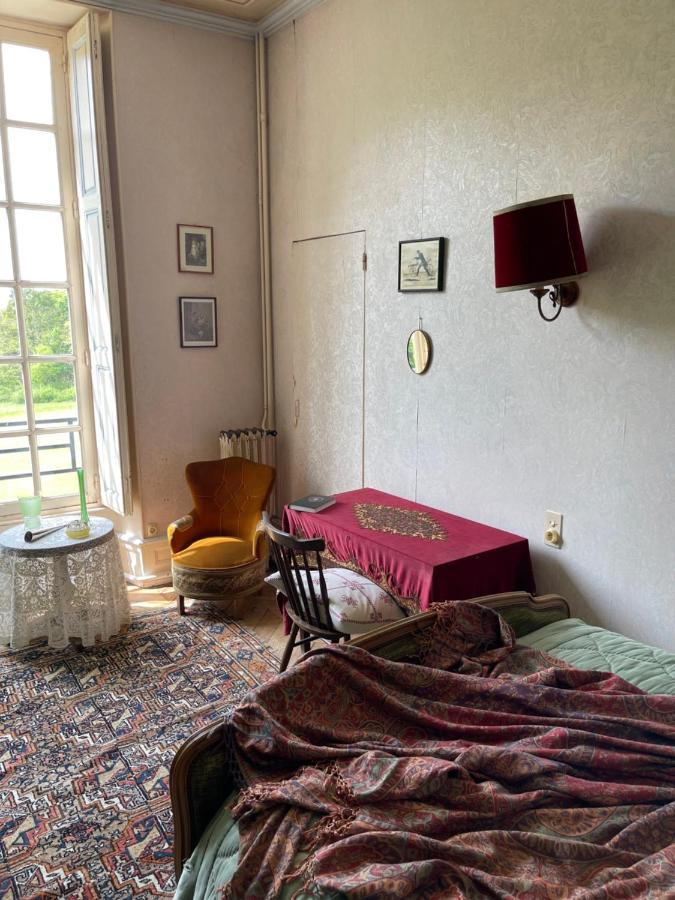 Chateau De Freschines Bed & Breakfast